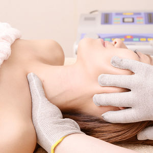 小顔ＥＭＳリフトアップ