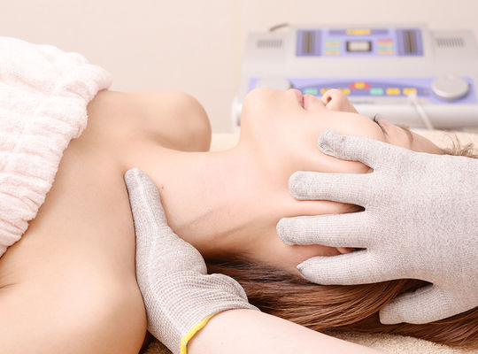 小顔ＥＭＳリフトアップ